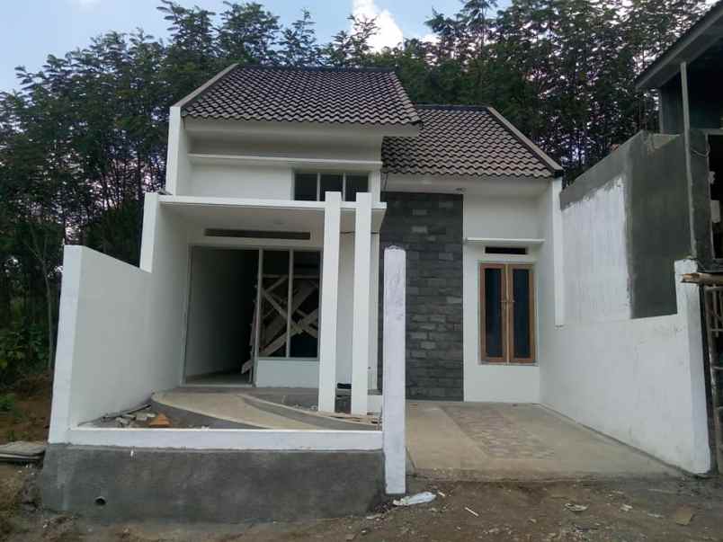 rumah jl sampurna