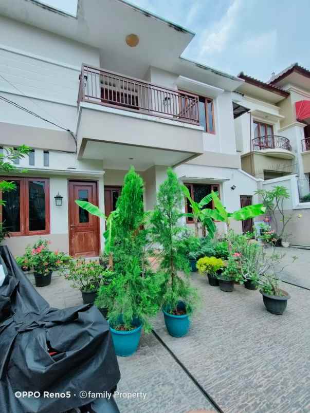 rumah jln bintaro utama