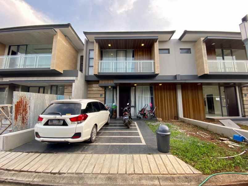 rumah jln diklat pemda duku