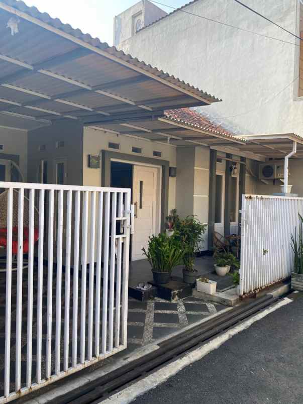 rumah komplek antapani kota bandung siap huni