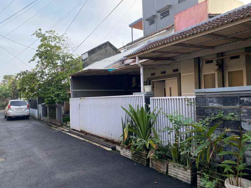 rumah komplek antapani kota bandung siap huni