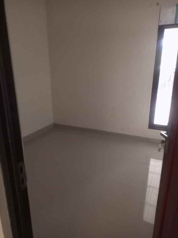 rumah kontrakan dekat pt hino dan kawasan indotaise