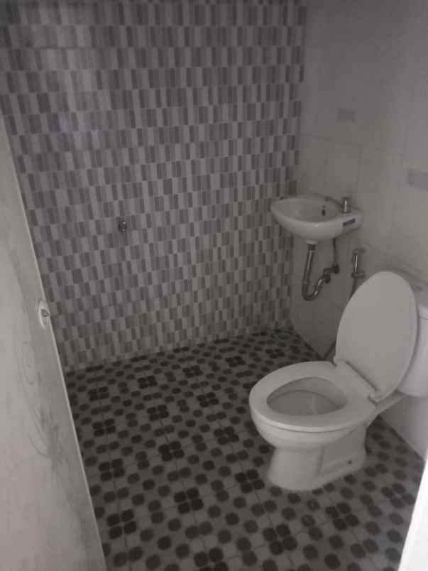 rumah kontrakan dekat pt hino dan kawasan indotaise