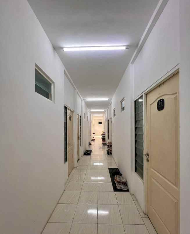 rumah kost produktif 3 lantai sambikerep surabaya