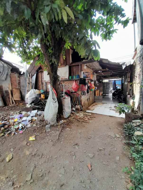 rumah lama hitung tanah di utan kayu jaktim