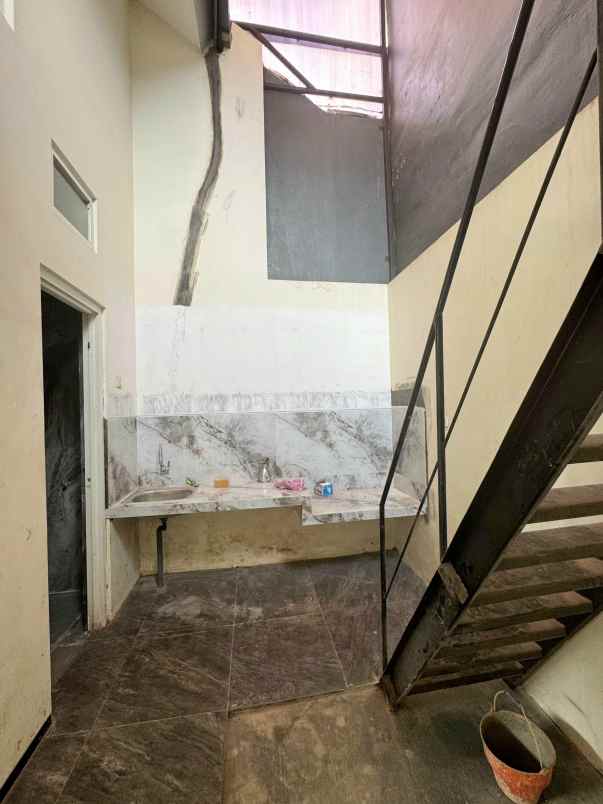 rumah like new minimalis lokasi kendalsari suhat