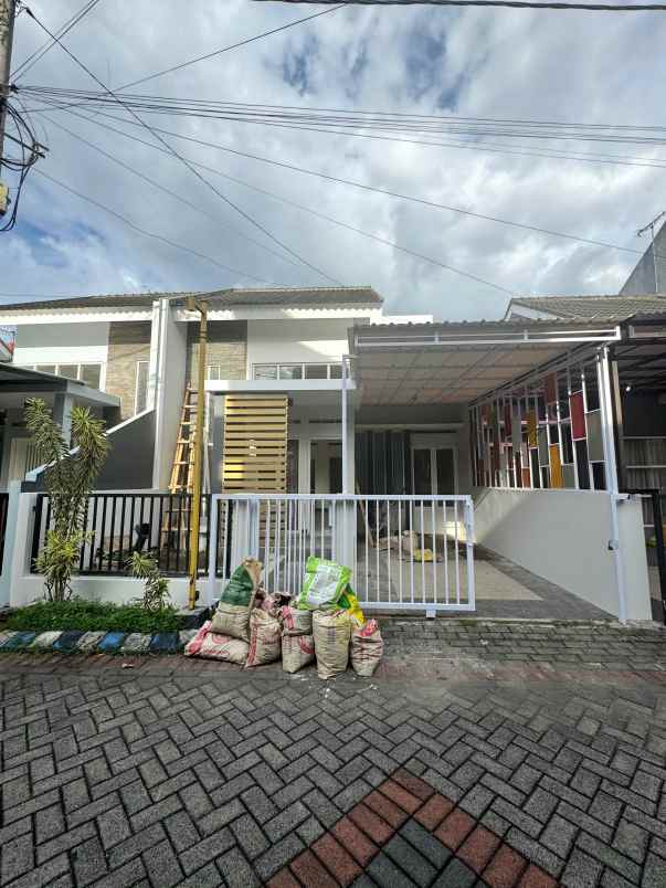 rumah like new minimalis lokasi kendalsari suhat