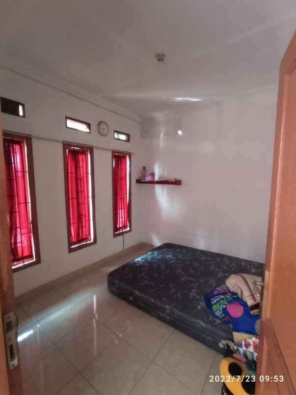 rumah lokasi strategis dekat bsd