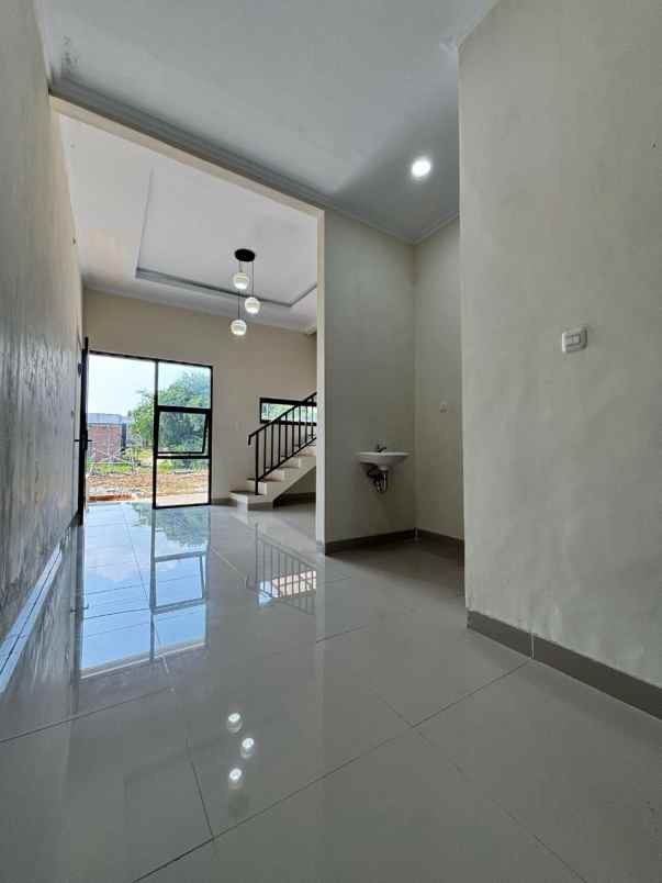 rumah luxury 2 lantai dekat jakarta selatan