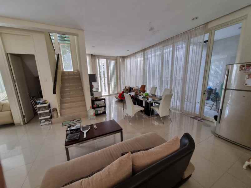 rumah malibu beach pakuwon city minimalis siap huni