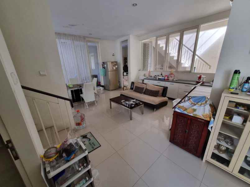 rumah malibu beach pakuwon city minimalis siap huni