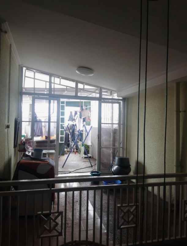 rumah meruyung limo depok