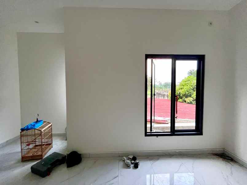 rumah mewah 2 lantai dekat terminal condong catur