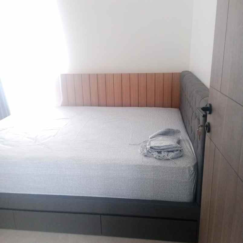 rumah mewah 2 lantai dengan rooftop di dago bandung