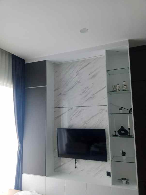 rumah mewah 2 lantai dengan rooftop di dago bandung