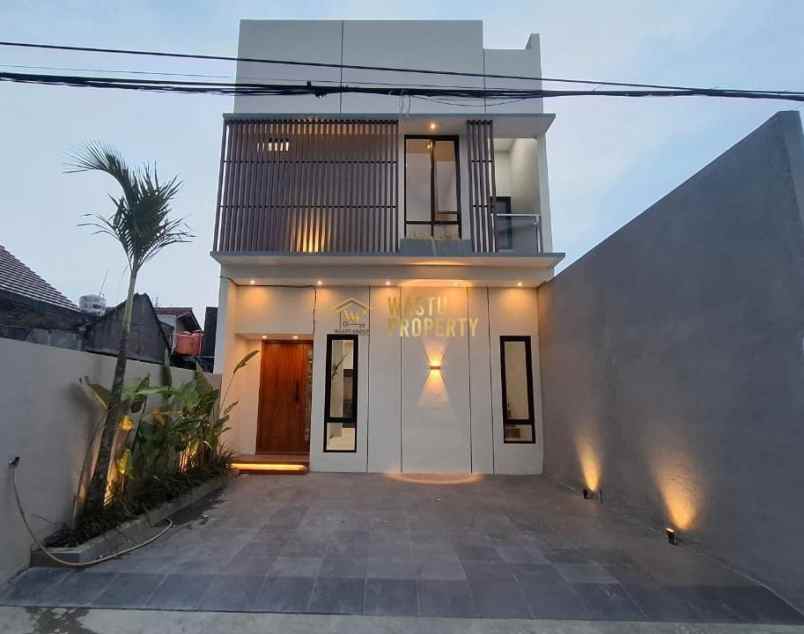 rumah mewah 2 lantai desain modern di maguwoharjo