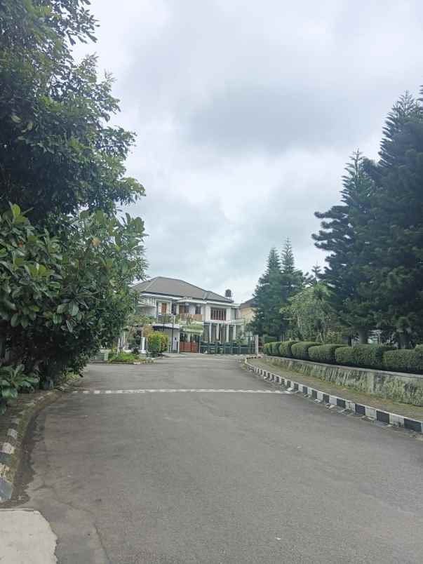 rumah mewah 3 lantai di nusa hijau cimahi