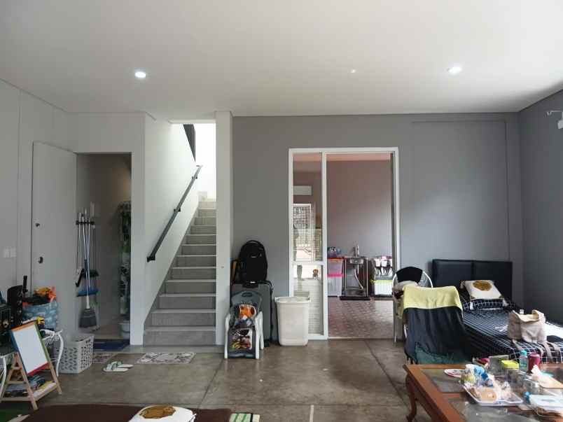 rumah mewah di podomoro park buah batu