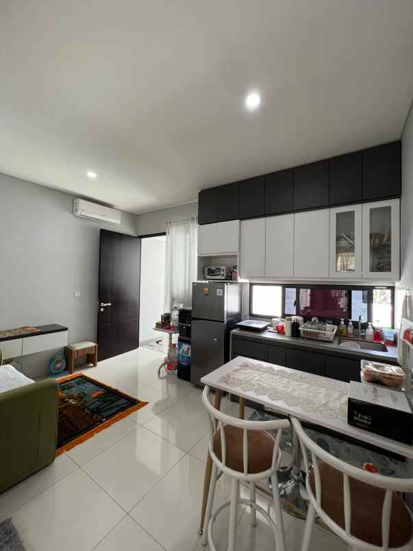 rumah mewah di podomoro park buah batu