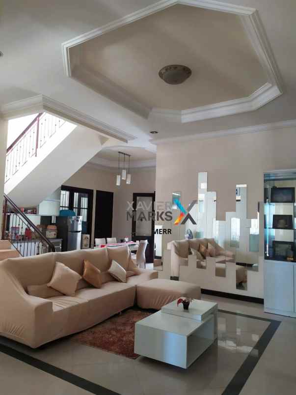 rumah mewah elit dan favorit galaxy bumi permai araya