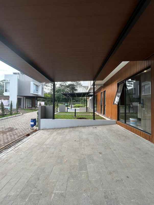 rumah mewah modern 2 lantai pusat kota bandung