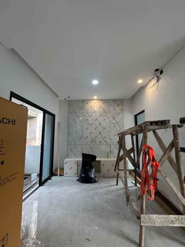 rumah mewah modern 2 lantai pusat kota bandung