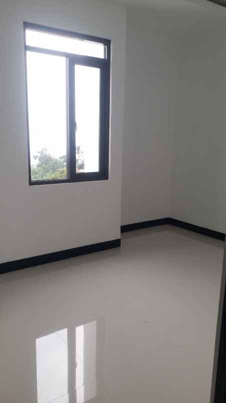 rumah mewah murah dua lantai cimahi bandung