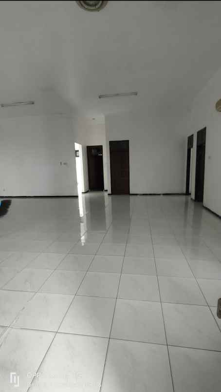 rumah mewah siap huni lokasi kendangsari surabaya