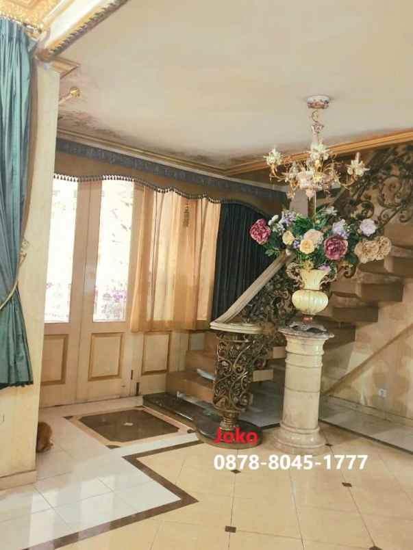 rumah mewah view tebet eco park tebet jakarta selatan