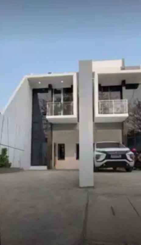 rumah minimalis siap huni di cipinang cash only