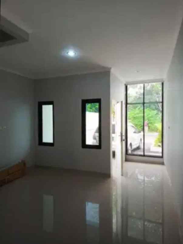 rumah minimalis siap huni di cipinang cash only