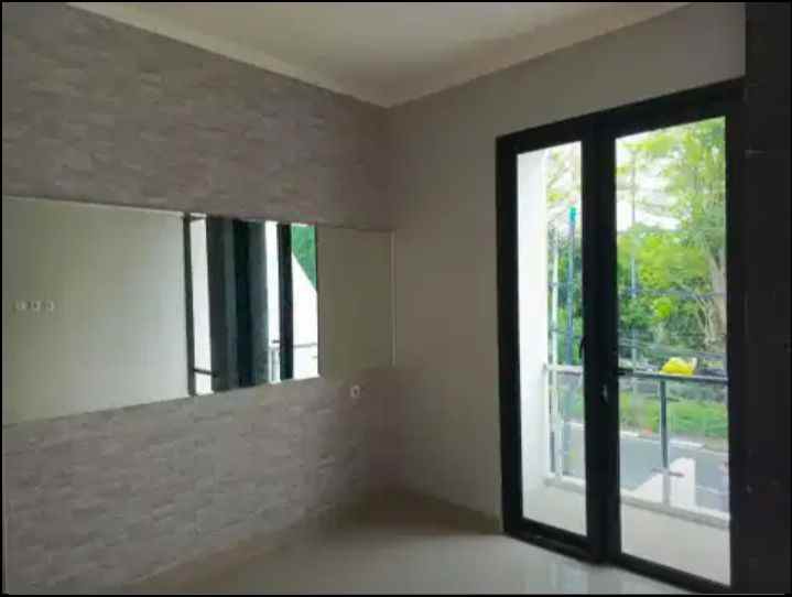 rumah minimalis siap huni di cipinang cash only