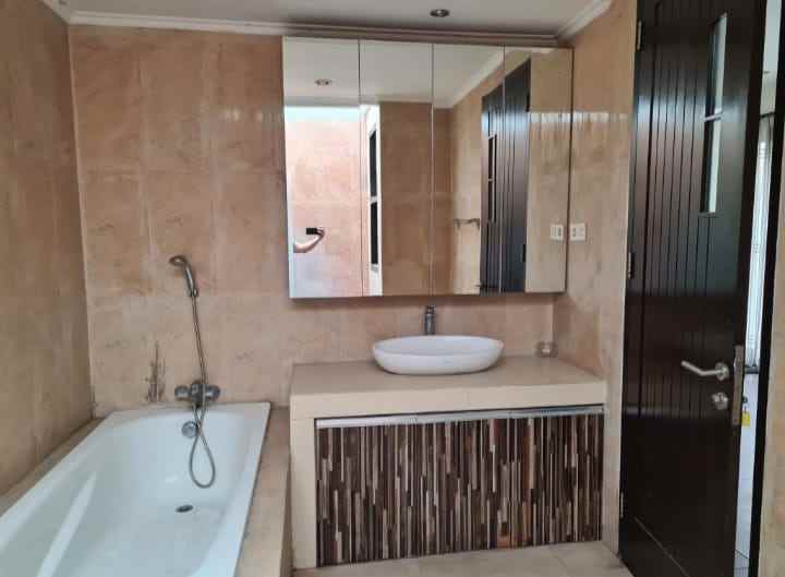 rumah modern full furnished di tebet utara