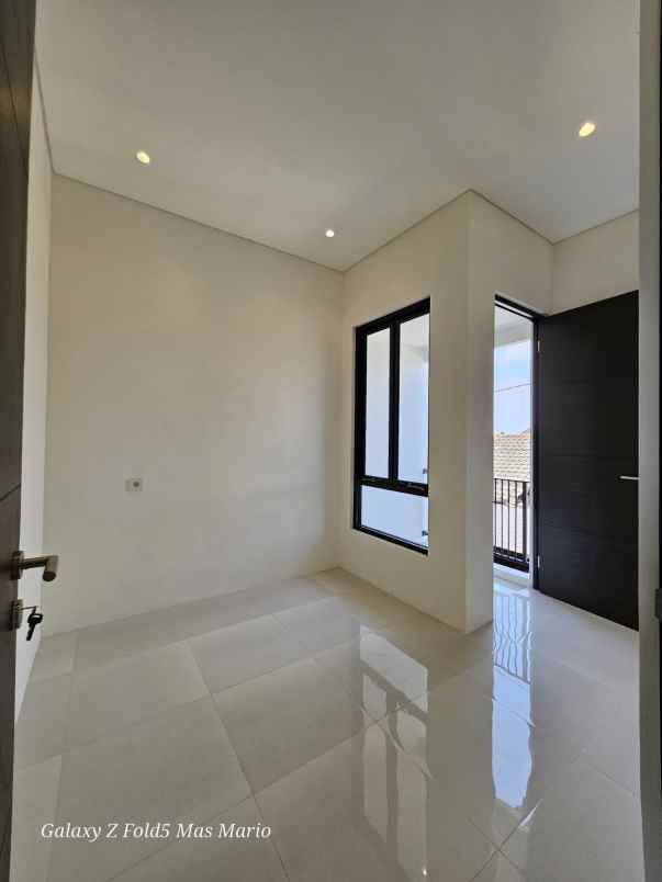 rumah modern minimalis lokasi perumahan cakalang