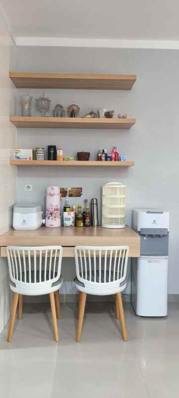 rumah nyaman dan strategis di the villas serpong