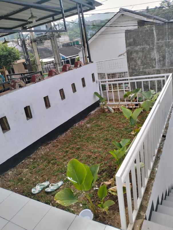 rumah nyaman dekat kawasan kota baru parahyangan