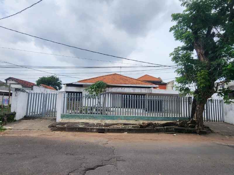 rumah sam ratulangi tegalsari
