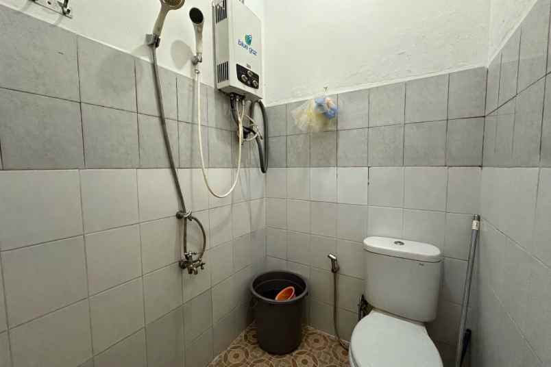 rumah siap huni 1 5 lantai dekat borma permana