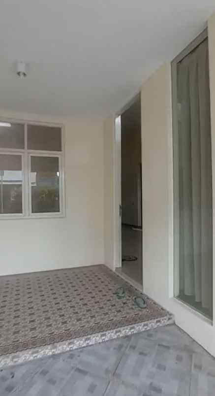 rumah siap huni 1 lantai di citraland row jalan lebar