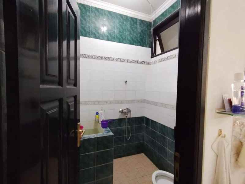 rumah siap huni 12x25 raya sutorejo surabaya timur