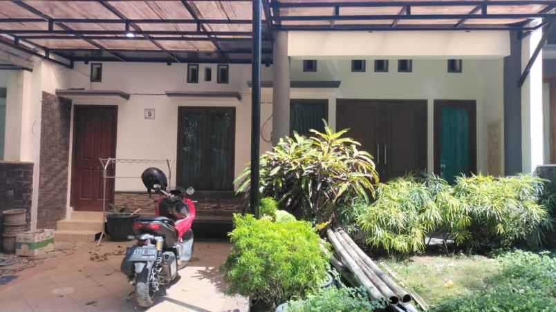 Rumah Siap Huni Lokasi Strategis Di Sulfat Malang