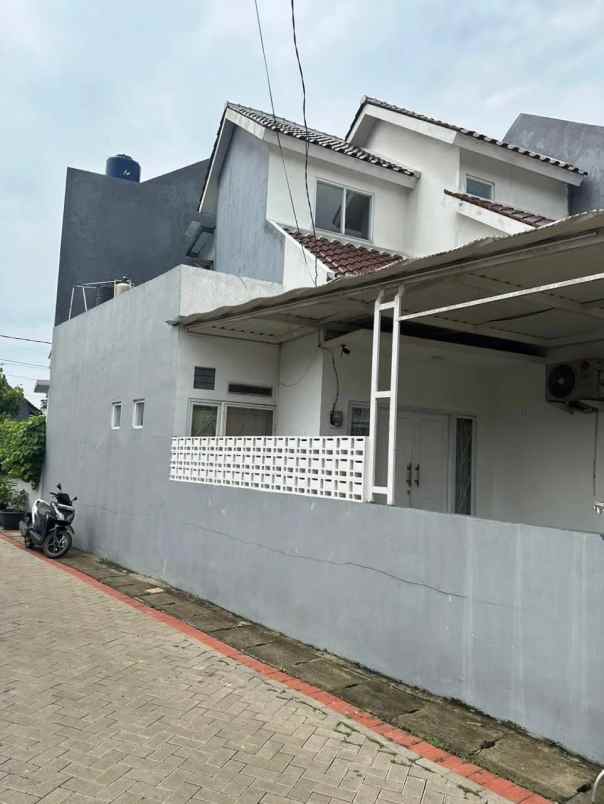 rumah siap huni lt 96 lb 97 rp 1 1m pengasinan depok