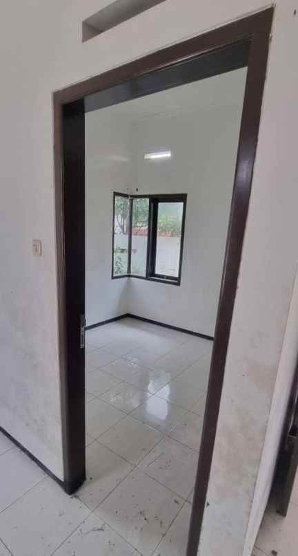 rumah siap huni posisi hook lokasi kota malang