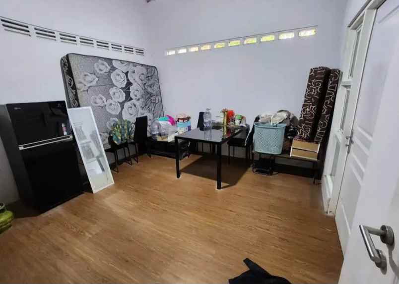 rumah sinar waluyo tembalang semarang