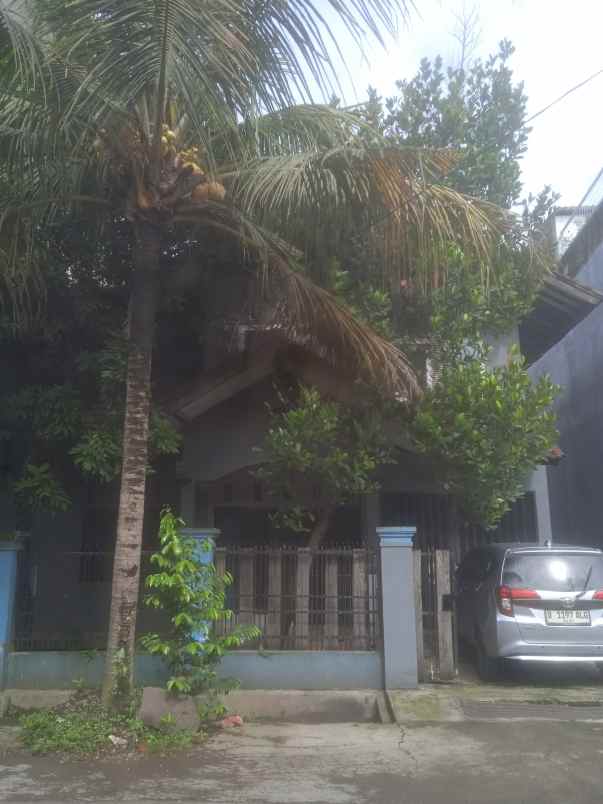 rumah strategis dekat kampus dan sekolah