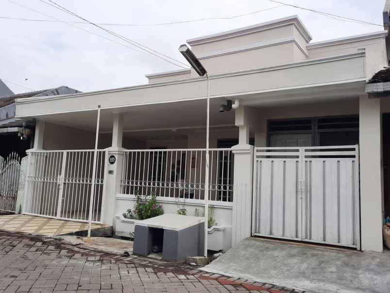 rumah sutorejo timur