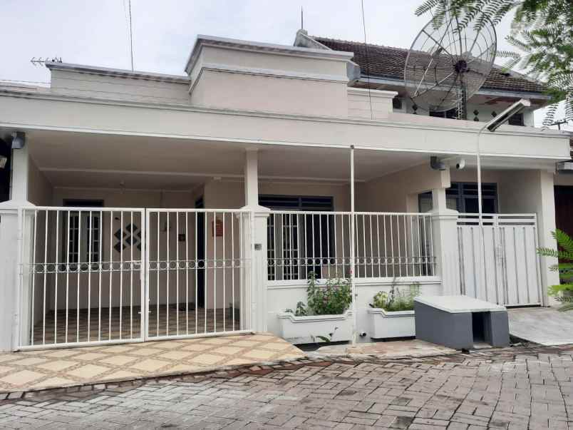 rumah sutorejo timur