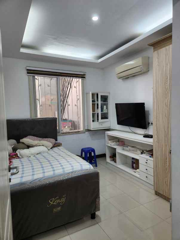 rumah taman surya jakarta barat kalideres