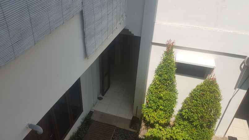 rumah tepi jalan sunan ampel