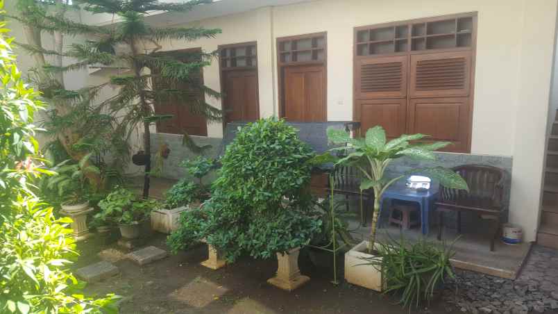 rumah tepi jalan sunan ampel